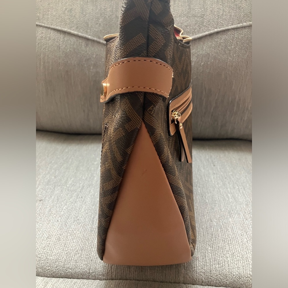 Ellen Tracy shoulder bag - Picture 7 of 13